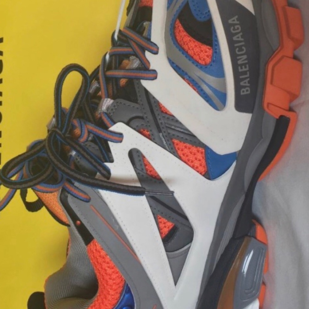 Balenciaga track